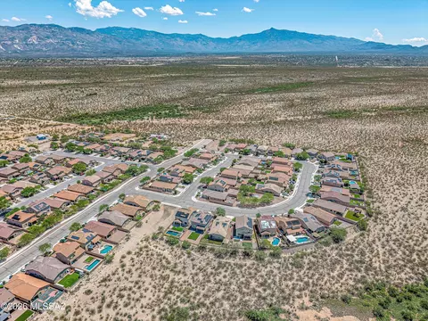 View/Area - 11410 E Desert Raptor Loop, Tucson, AZ 85747 photo 2 of 3