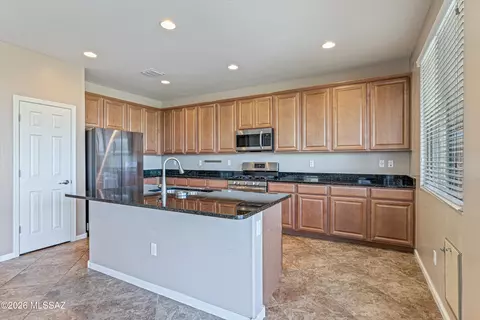 Kitchen - 11410 E Desert Raptor Loop, Tucson, AZ 85747 photo 2 of 4