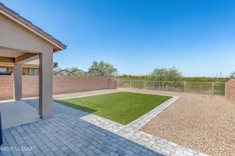 Exterior - 11410 E Desert Raptor Loop, Tucson, AZ 85747 photo 8 of 8