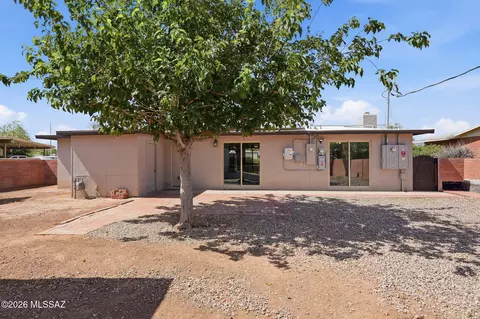 Exterior - 6840 E 39th St, Tucson, AZ 85730 photo 4 of 9
