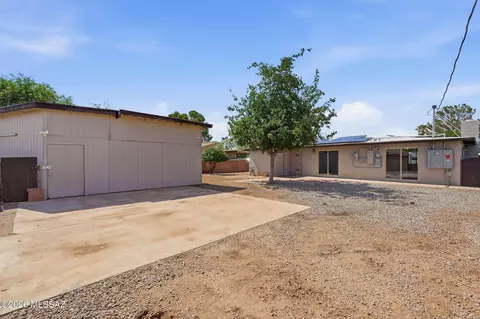 Exterior - 6840 E 39th St, Tucson, AZ 85730 photo 6 of 9