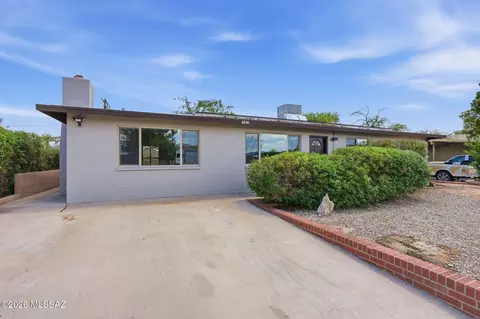 Exterior - 6840 E 39th St, Tucson, AZ 85730 photo 2 of 9