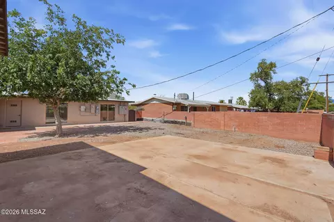 Exterior - 6840 E 39th St, Tucson, AZ 85730 photo 7 of 9