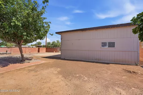 Exterior - 6840 E 39th St, Tucson, AZ 85730 photo 8 of 9