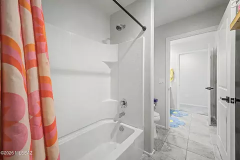 Bath - 14249 E Hub Dr, Vail, AZ 85641 photo 4 of 4