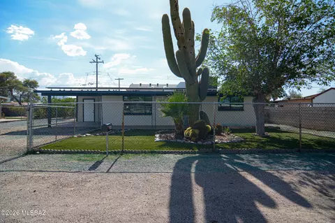 4901 N Sunrise Ave, Tucson, AZ 85705
