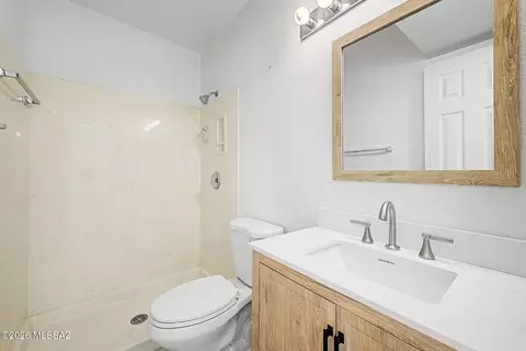 Bath - 7891 E Roget Dr, Tucson, AZ 85710 photo 3 of 3