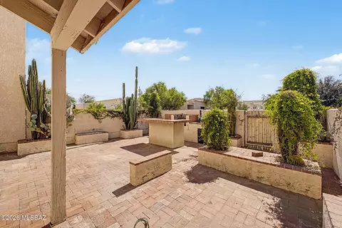 Exterior - 7891 E Roget Dr, Tucson, AZ 85710 photo 2 of 3