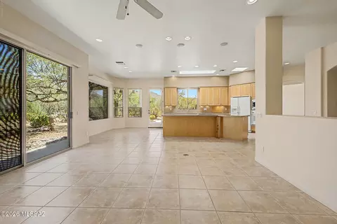 Living - 11743 E Limberlost Rd, Tucson, AZ 85749 photo 4 of 6