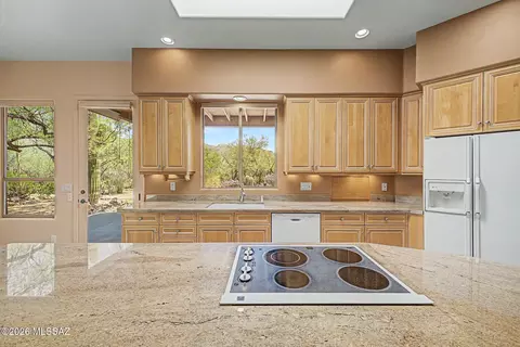 Kitchen - 11743 E Limberlost Rd, Tucson, AZ 85749 photo 4 of 4