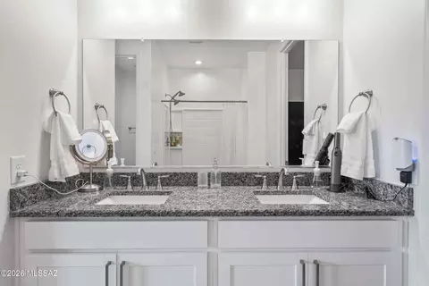 Bath - 12060 E Bohlman Dr, Vail, AZ 85641 photo 1 of 4