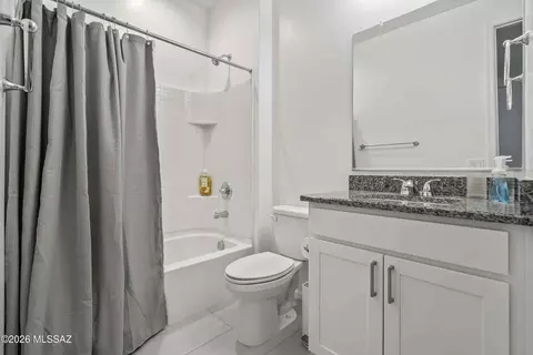 Bath - 12060 E Bohlman Dr, Vail, AZ 85641 photo 4 of 4
