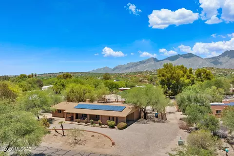 3221 N Riverbend Cir E, Tucson, AZ 85750
