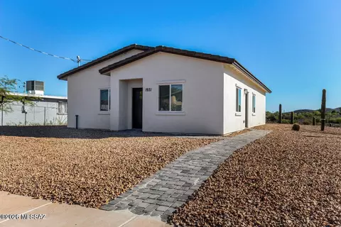 2310 W Diamond St, Tucson, AZ 85705
