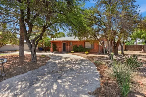 1257 W Navajo St, Tucson, AZ 85705