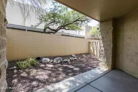 Exterior - 7486 E Deeps Way, Tucson, AZ 85710 photo 2 of 4