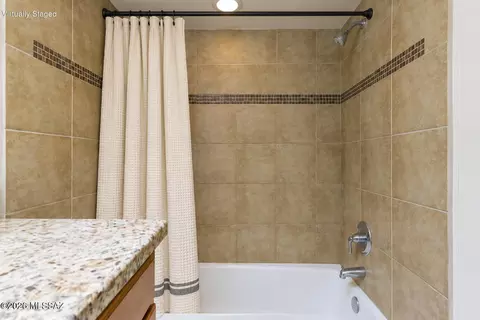 Bath - 7486 E Deeps Way, Tucson, AZ 85710 photo 5 of 5