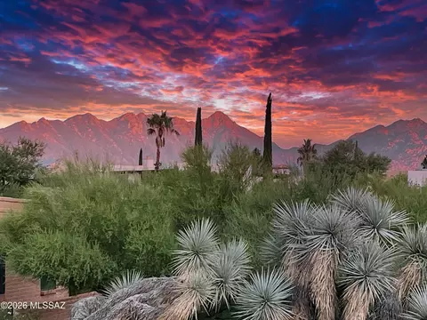 2517 S Calle Del Dante, Green Valley, AZ 85622