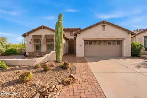 1833 E Barn Swallow Ln, Green Valley, AZ 85614
