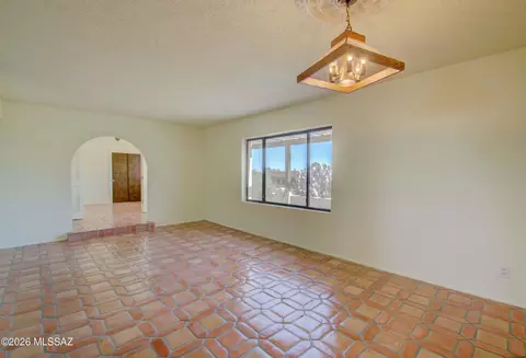 Dining - 620 E Montgomery Ave, Corona De Tucson, AZ 85641 photo 1 of 1
