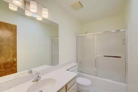 Bath - 620 E Montgomery Ave, Corona De Tucson, AZ 85641 photo 2 of 3