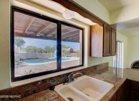 Kitchen - 620 E Montgomery Ave, Corona De Tucson, AZ 85641 photo 2 of 4