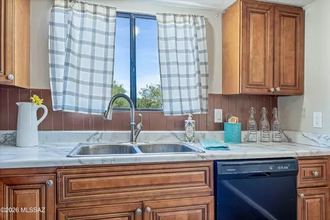 Kitchen - 13810 E Candace Ln, Vail, AZ 85641 photo 3 of 3