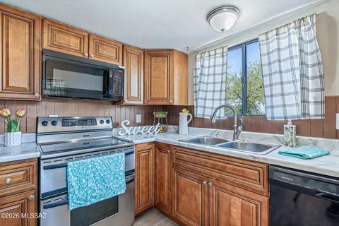 Kitchen - 13810 E Candace Ln, Vail, AZ 85641 photo 1 of 3