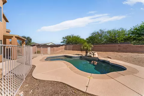 Exterior - 6330 E Sage Stone St, Tucson, AZ 85756 photo 7 of 9