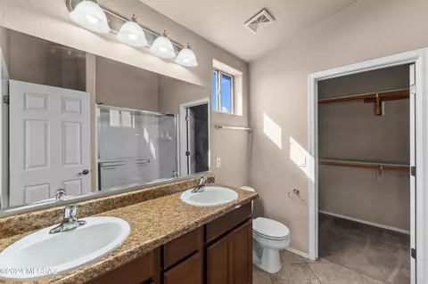 Bath - 6330 E Sage Stone St, Tucson, AZ 85756 photo 2 of 3