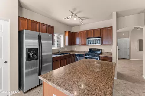 Kitchen - 6330 E Sage Stone St, Tucson, AZ 85756 photo 1 of 4