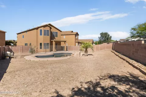 Exterior - 6330 E Sage Stone St, Tucson, AZ 85756 photo 8 of 9