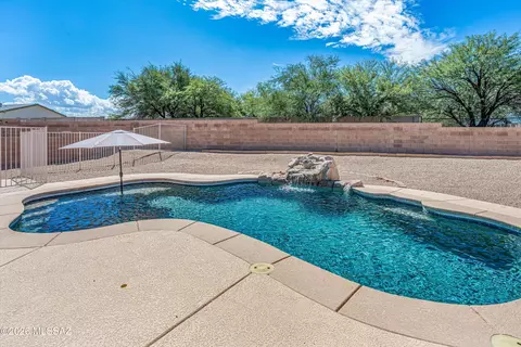 Exterior - 6330 E Sage Stone St, Tucson, AZ 85756 photo 3 of 6