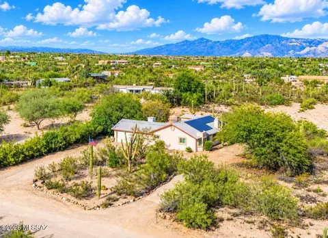 10220 N Camino Pico Vis, Tucson, AZ 85742