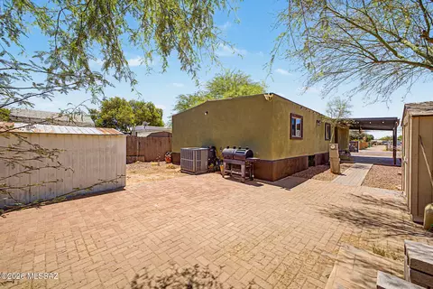 Exterior - 3243 E Milton Rd, Tucson, AZ 85706 photo 5 of 7