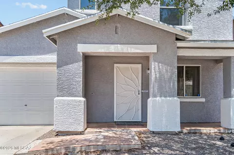 Exterior - 6169 E Stonechat Dr, Tucson, AZ 85756 photo 3 of 8