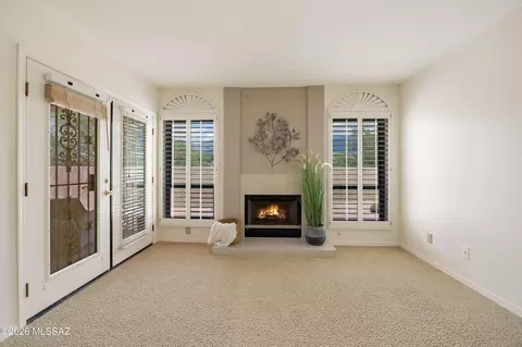 Living - 38475 S Double Eagle Dr, Tucson, AZ 85739 photo 6 of 6