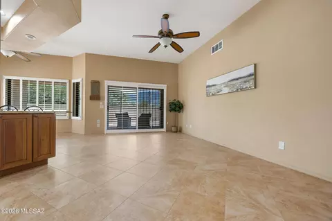 Living - 38475 S Double Eagle Dr, Tucson, AZ 85739 photo 5 of 6