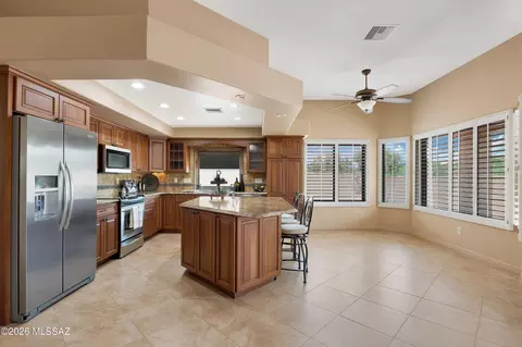 Kitchen - 38475 S Double Eagle Dr, Tucson, AZ 85739 photo 2 of 5