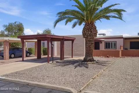 380 N Calle Del Brujo, Green Valley, AZ 85614
