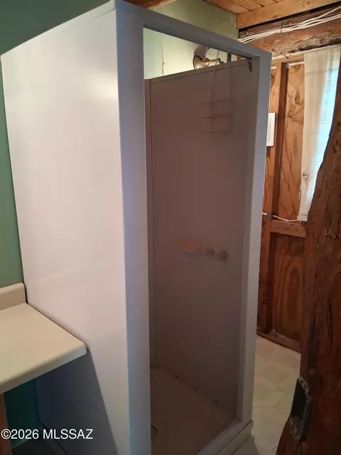 Bath - 9824 N Willow Cyn, Mount Lemmon, AZ 85619 photo 3 of 3