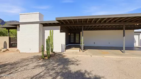 4055 E Alvernon Cir, Tucson, AZ 85718