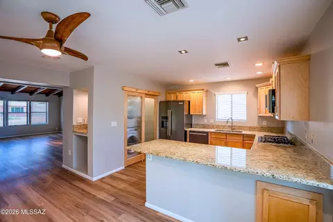 Kitchen - 5346 E 9th St, Tucson, AZ 85711 photo 4 of 4