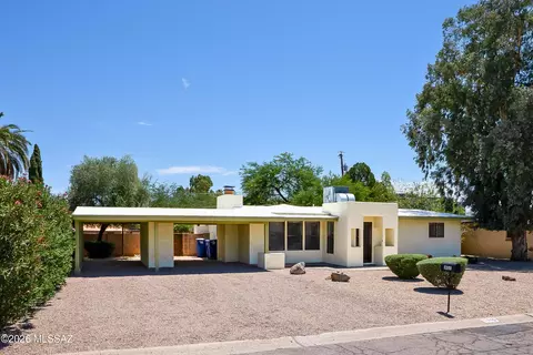 Exterior - 5346 E 9th St, Tucson, AZ 85711 photo 6 of 8