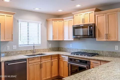 Kitchen - 5346 E 9th St, Tucson, AZ 85711 photo 3 of 4