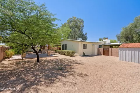 Exterior - 5346 E 9th St, Tucson, AZ 85711 photo 8 of 8