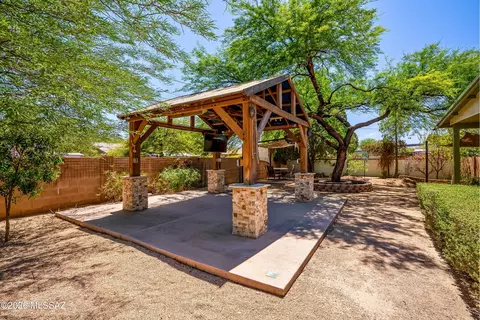 Exterior - 5346 E 9th St, Tucson, AZ 85711 photo 2 of 8