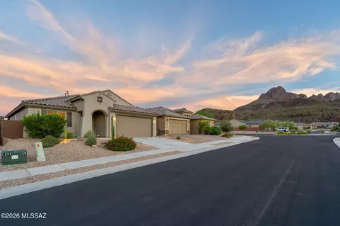 8462 N Movie Pass Trl, Tucson, AZ 85743