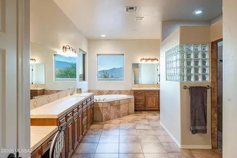 Bath - 8550 S Picacho View Loop, Vail, AZ 85641 photo 1 of 6