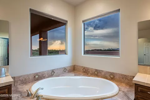 Bath - 8550 S Picacho View Loop, Vail, AZ 85641 photo 2 of 6